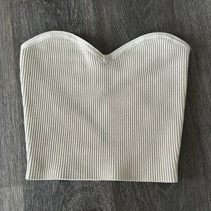 Aritzia Babaton Sculpt knit crop top